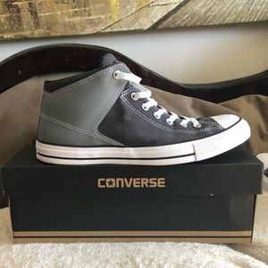 SOLD Men’s NWOT Converse Sneakers 11